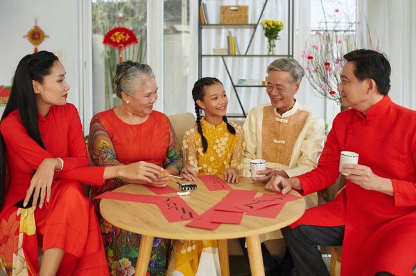 Comment la calligraphie chinoise peut-elle être utilisée pour améliorer l'écriture manuscrite ?